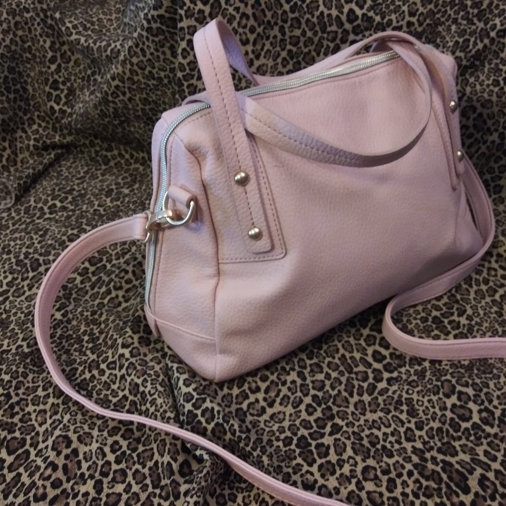 1546 Relic Pink Leather Shoulder Bag - Picture 4 of 7